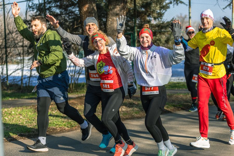 Image for Rekreativna trka "Resolution Run" biće održana 27. decembra na Kalemegdanu i deo novca za učešće biće namenjen kampanji "Srce na Savi", posvećenoj opstanku jedinog univerzitetskog veslačkog kluba u Srbiji, saopštili su danas organizatori.