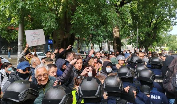 Image for Opet blokada suda, incidenti