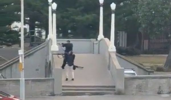 Image for (uznemirujući video) Teroristički napad u Sidneju, ubijeno najmanje 12 ljudi