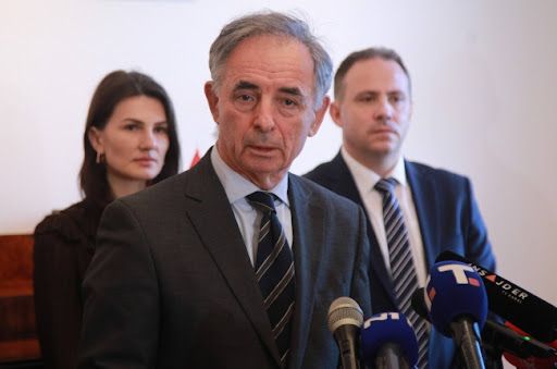 U saopštenju SNV podseća da su pre dva meseca u objavi o tada ispisanim grafitima konstatovali da oni za SNV i SDSS "nisu, nažalost, nikakvo iznenađenje".