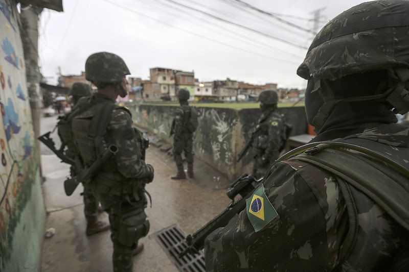 Lopes da Silva je, prema navodima policije, prethodno pobegao iz sukoba u Rio Tintu i skrivao se u zajednici u Kabedelu