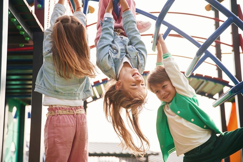 Deca vide igru samo ako nema odraslih