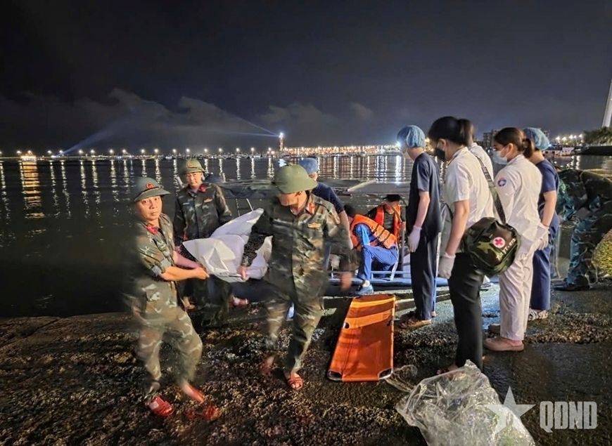 Image for U prevrtanju broda 34 mrtvih