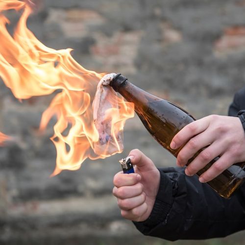 Reč je o lokalu u vlasništvu Vuka Bajruševića koga su pre nekoliko meseci u njemu ranili