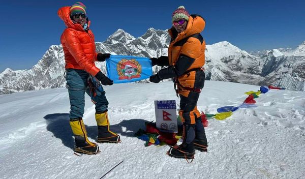 Image for Srpkinje na vrhu Ama Dablam