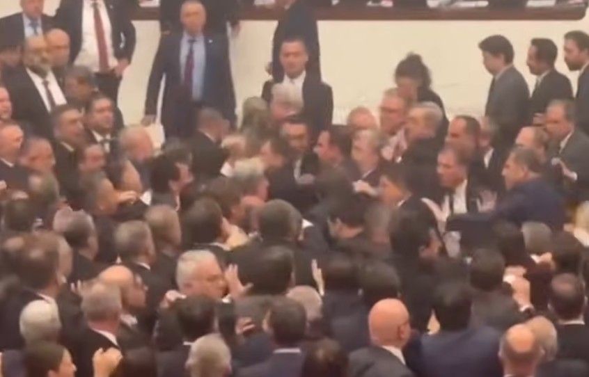 Image for Tuča u turskom parlamentu tokom polaganja zakletve