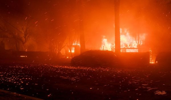 Image for Poginulo pet osoba