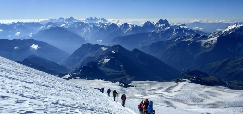 Ukupno 11 ljudi je poginulo prilikom penjanja na vrh Elbrus na Kavkazu u poslednja dva meseca što nameće potrebu da se uvedu strožiji propisi za planinare