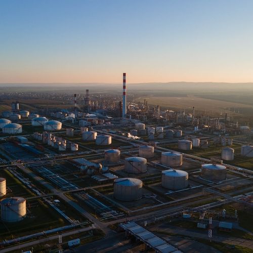 MOL zadržava Rafineriju Pančevo