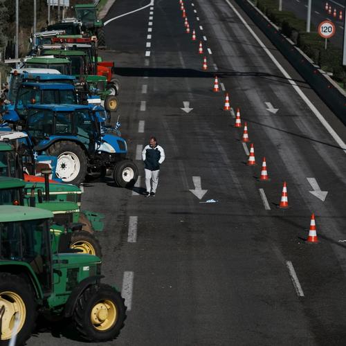 Image for Farmeri u Grčkoj počeli blokadu glavnih autoputeva
