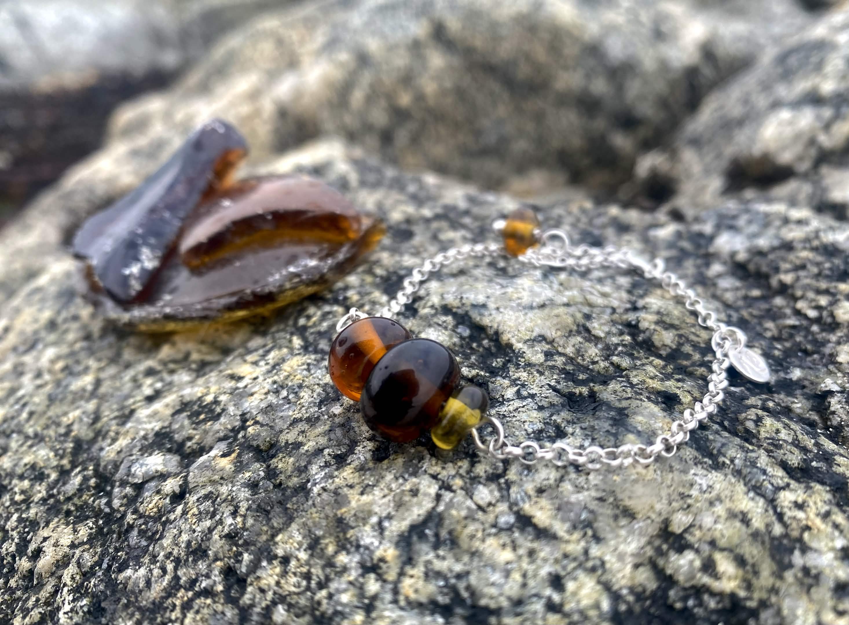Bracelet with glass beads