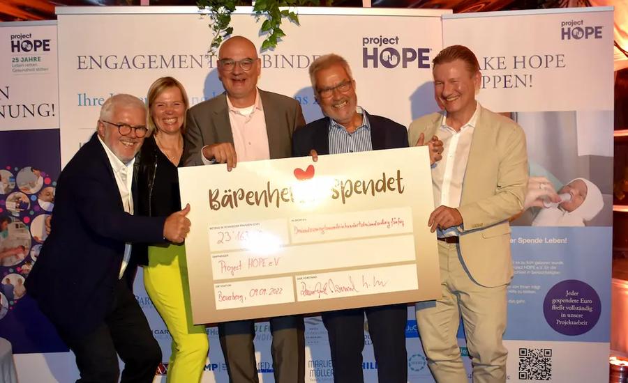 Übergabe Golf Charity Erlöse an Project HOPE e.V.