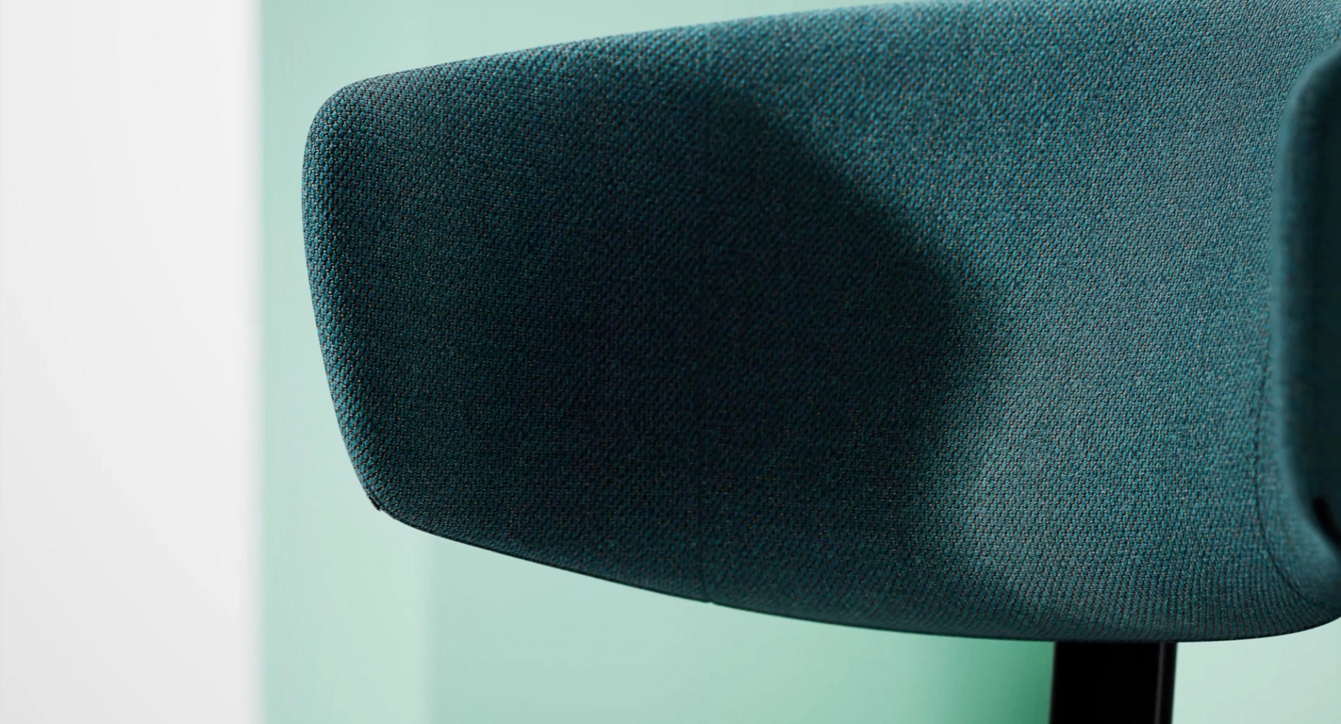 Stilrena kontorsmöbler med innovativ och intuitiv design.