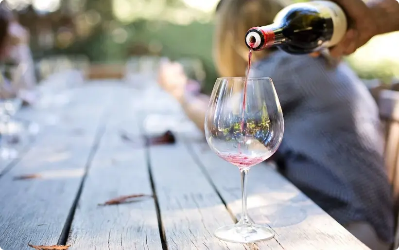 verre de vin, vin versé