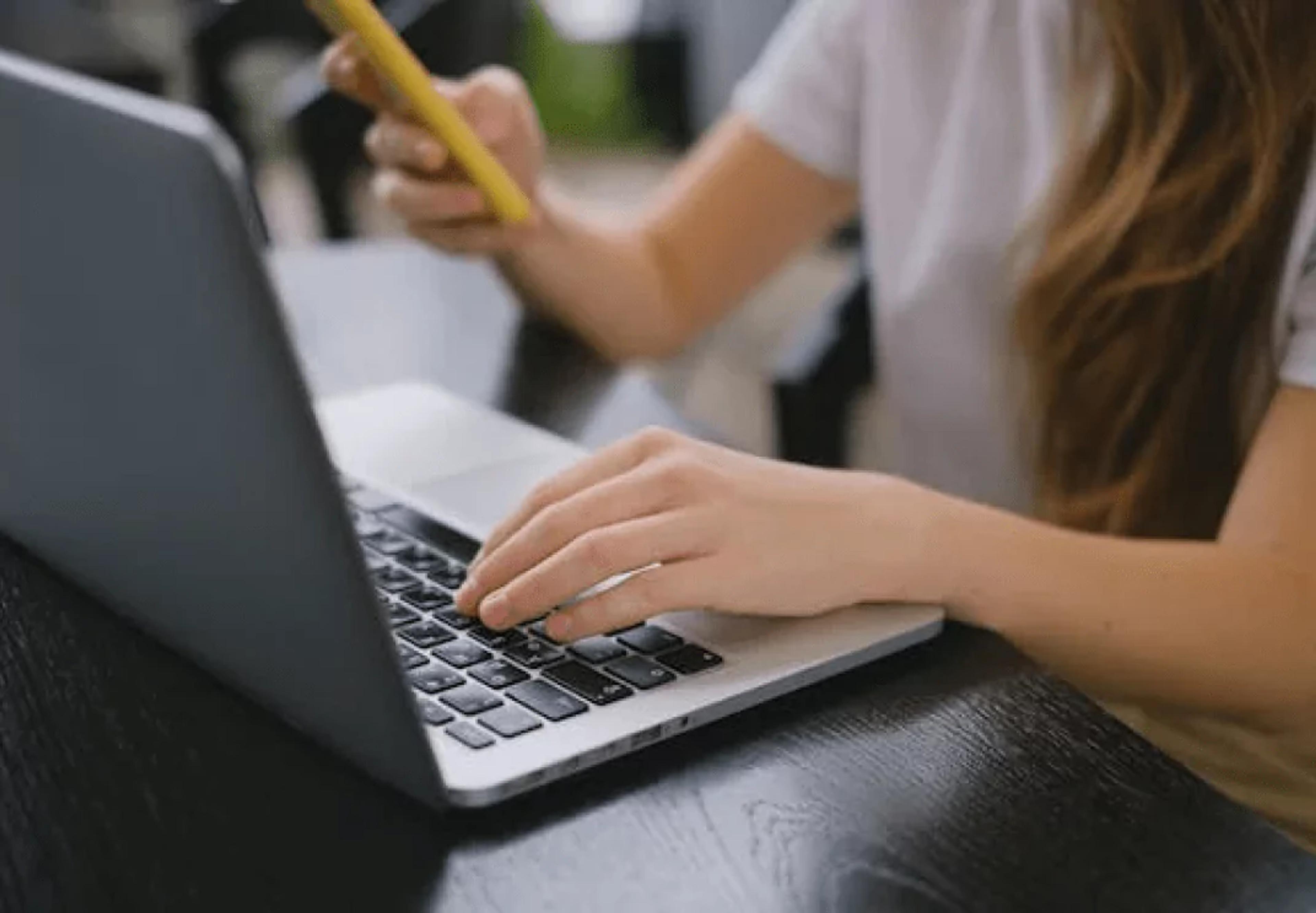 turoperatører, online booking, bookingsystem, bookingproces, turpakker, direkte bookinger, bookingsoftware, automatiserede kommunikationer, turoperationer, strømliningsoperationer, betalingsbehandling, rejsepakker, bookingstyring, private ture, mistede salg, rejsebureauer, offline bookinger, bookingwidget, gavekort, flere platforme, kundestyring, kundedetaljer, flere bookinger, automatiserede påmindelser, online reservationer, kundesupport, rejseagenter, ressourcestyring, markedsføringsværktøjer, bookingmotor, kontaktoplysninger, sikre betalingsmuligheder, kundeengagement, bookingoplevelse, realtidsbookinger, sømløs integration, google pay, hjemmesidebygger, kanalstyring, rapporteringsværktøjer, passagerdetaljer