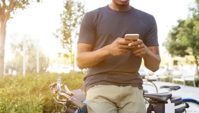 az ügyfelek inkább az SMS-t részesítik előnyben az e-maillel szemben