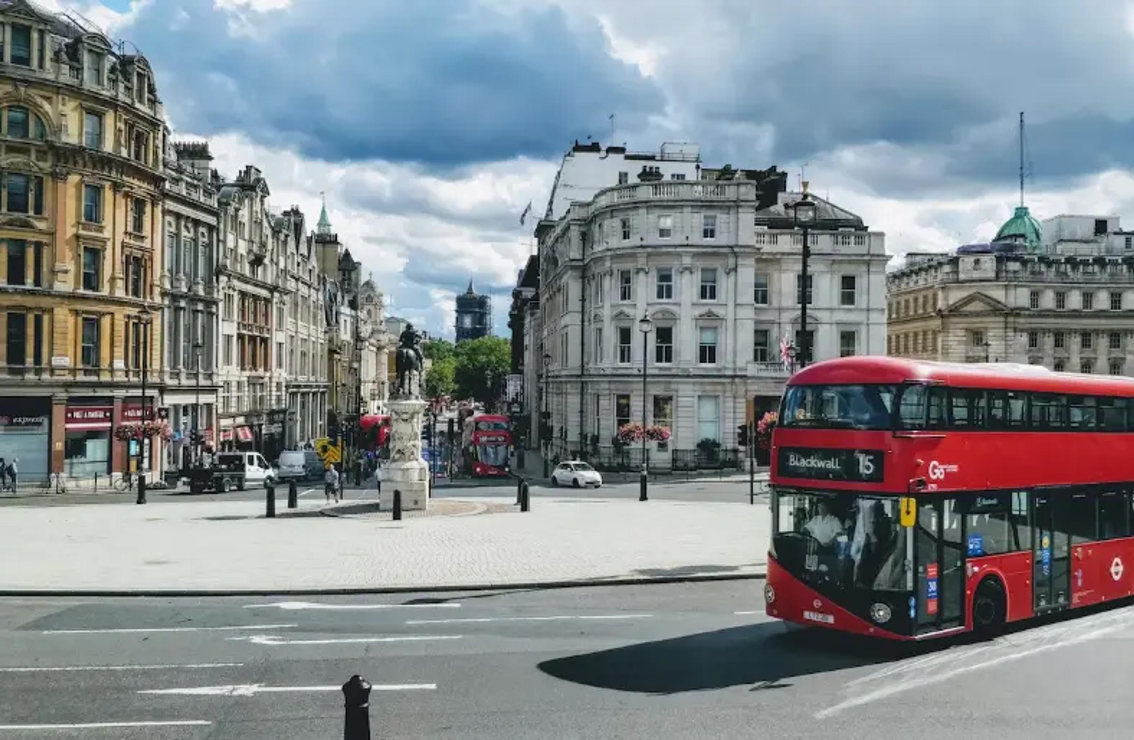 transporte-de-ônibus-tours