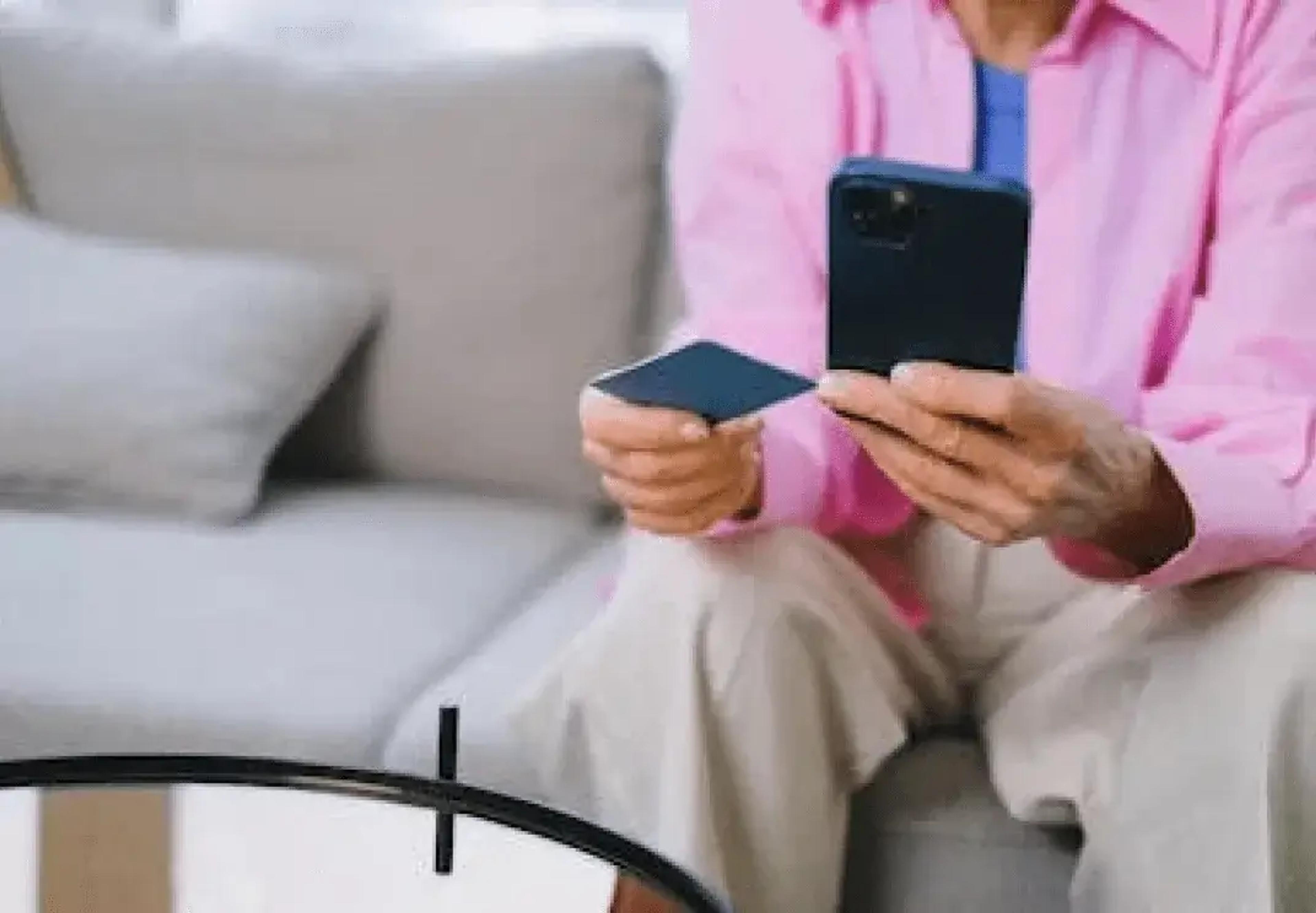 pagar, participar, gastar, interés, edad, viajeros experimentados
