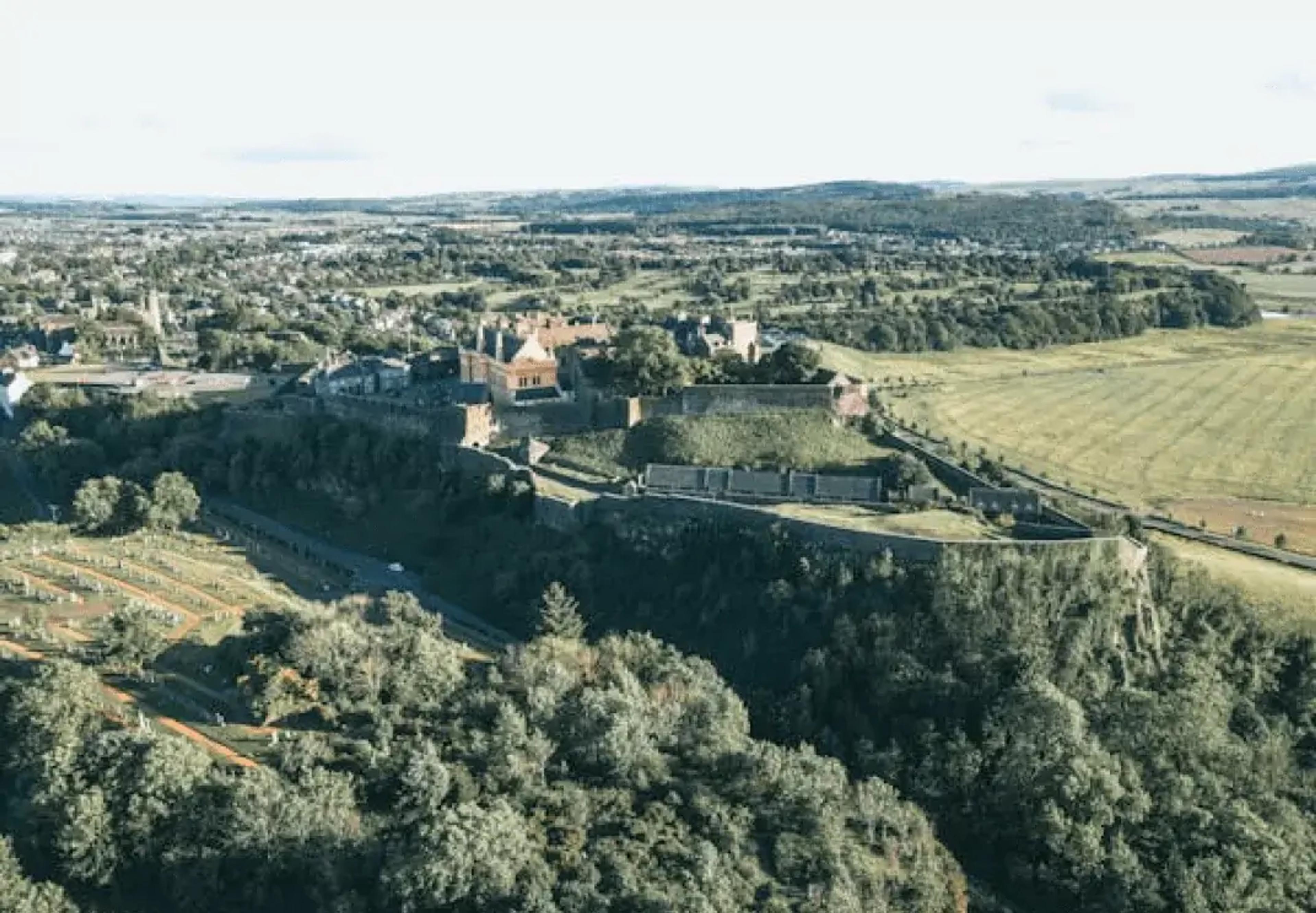industria de viajes y turismo, narración visual, rendimiento de video, oficinas de turismo