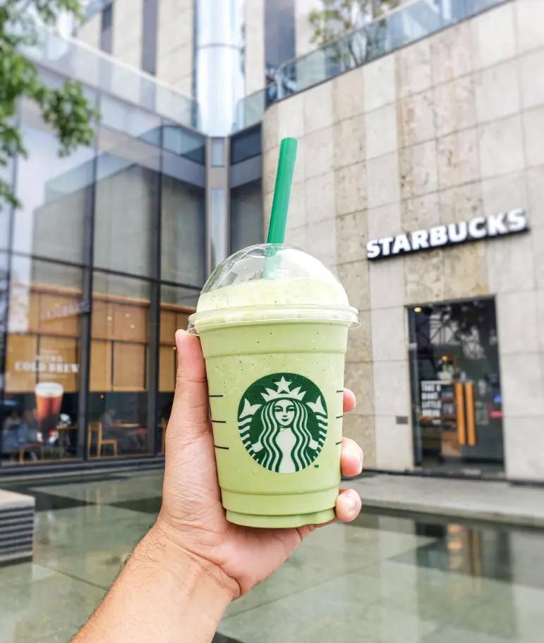 starbucks-loyalty-program-fosters-customer-engagement