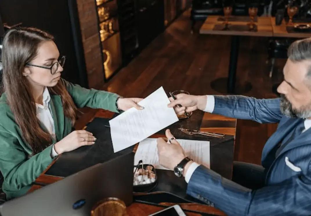 felújítás, ragyogó vélemények, hamis vélemények, rossz vélemények, üzleti hírnév, üzlettulajdonosok, hamis vélemények, negatív vélemények, tripadvisor vélemények, google vélemények, hamis vélemények eltávolítása, vélemények eltávolítása