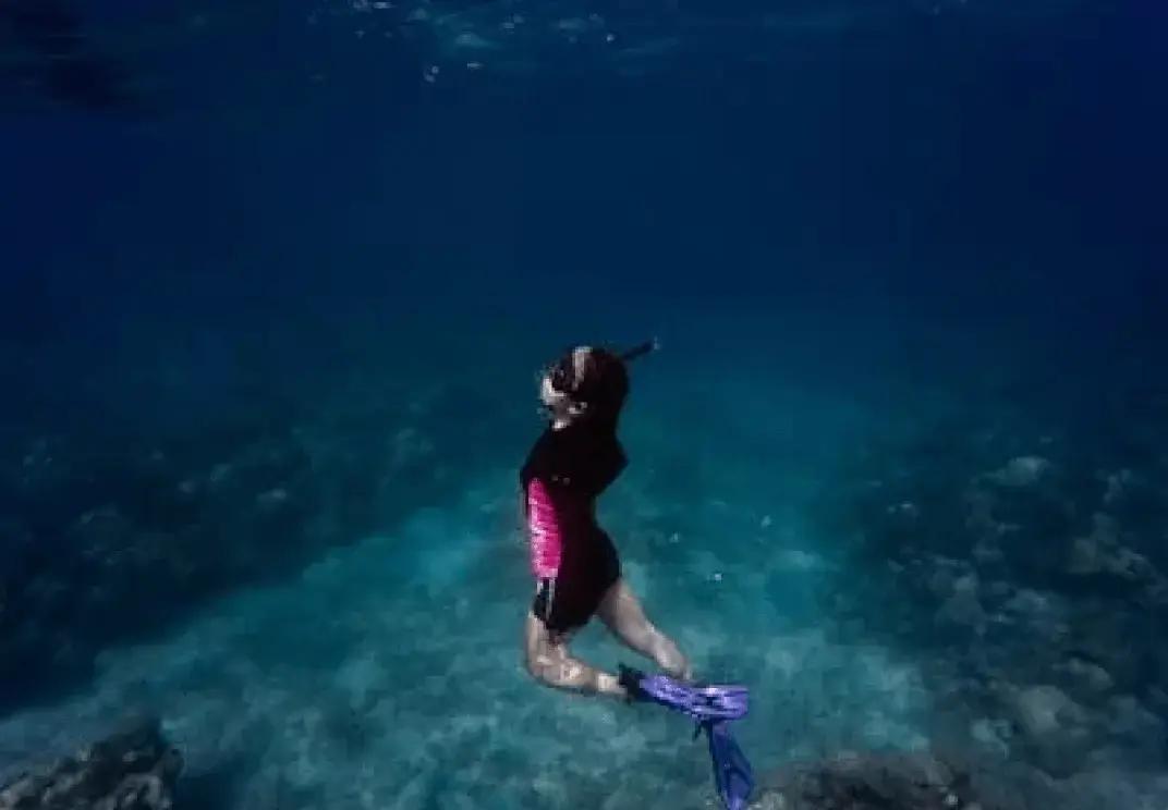 solo kvinder rejsende, solo kvindelige rejsende, solo rejsende, rejseindustri, solo kvindelig rejse, kun kvinder rejse, rejser solo, solo ture, solo rejsende, solo rejse, rejse solo, kvinder rejser solo, kvinder rejser, eventyrrejser, solo kvinde, solo tur, yngre kvinder, kvinders rejse, bæredygtig turisme, sommerferie, naturskønhed, rejse stil, ture, rejsende, rejseoplevelse