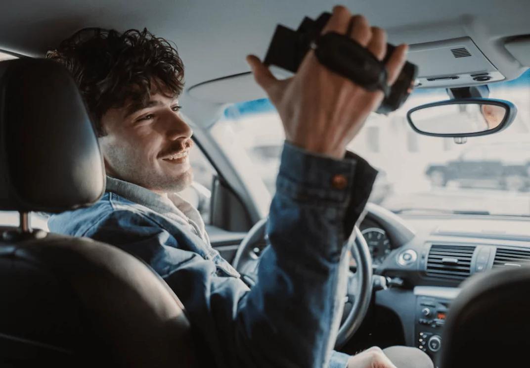 sprout social, juiste publiek, emotionele connectie, tiktok video's, exclusieve content, consequent posten, andere platforms, aandacht van het publiek, contentstrategie, reisbeïnvloeders, maximale betrokkenheid, breder publiek, uniek perspectief, kijkers aanmoedigen, reistips, reisvideo's, relevante zoekwoorden, dezelfde video, interactieve elementen, merkidentiteit, virale post, andere marketingkanalen, sociale media, videoformaat, contentcreatie, virale video, boeiende content, social media manager, korte video's, algemene marketingstrategie, waardevolle content, hoogwaardige content, doelgroep, sociale mediaplatforms, content creëren, virale content, andere sociale mediaplatforms, marketingstrategie