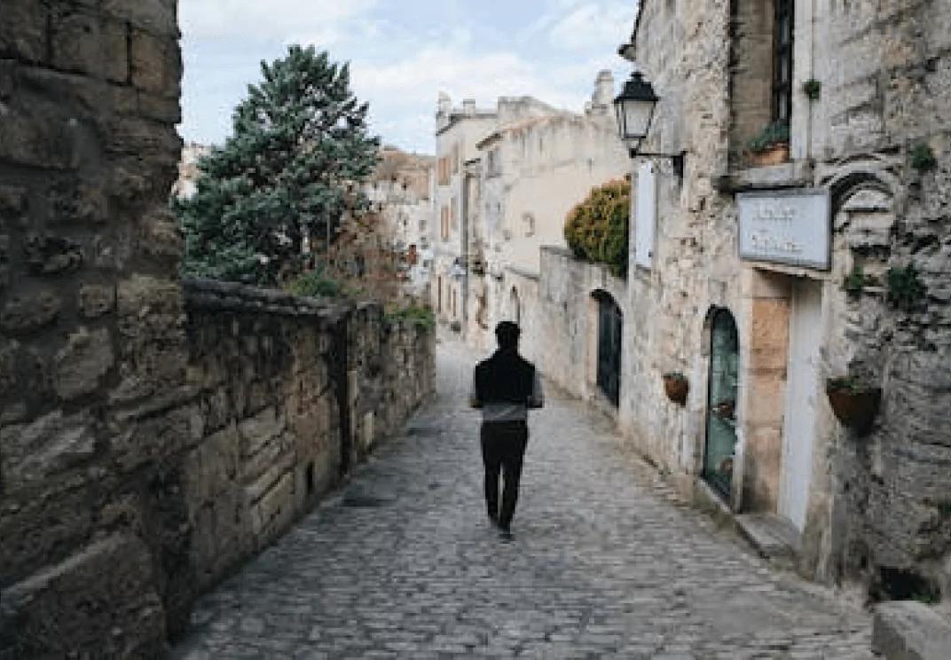 silent walking tours, tourism industry, quiet travel, silent travel, silent tourism, tour operators, adventurous silent seekers, destination marketers, travel trends, solo travelers, slow travel, walking tours, shoulder season, travelers, quiet, silence, noise, country, explore