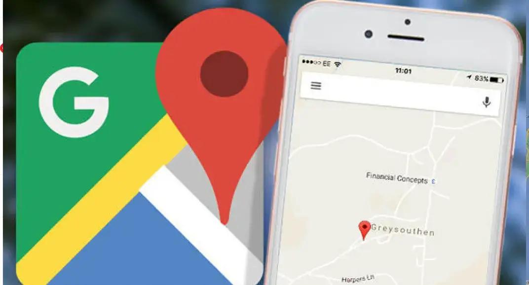 Logo de Google Maps y smartphone mostrando una ubicación geográfica