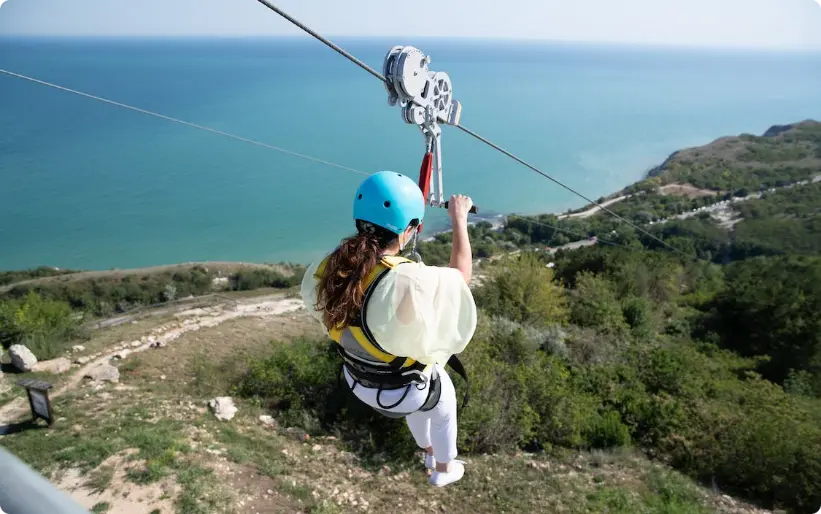 γυναίκα, που κάνει zipline, εμπειρία