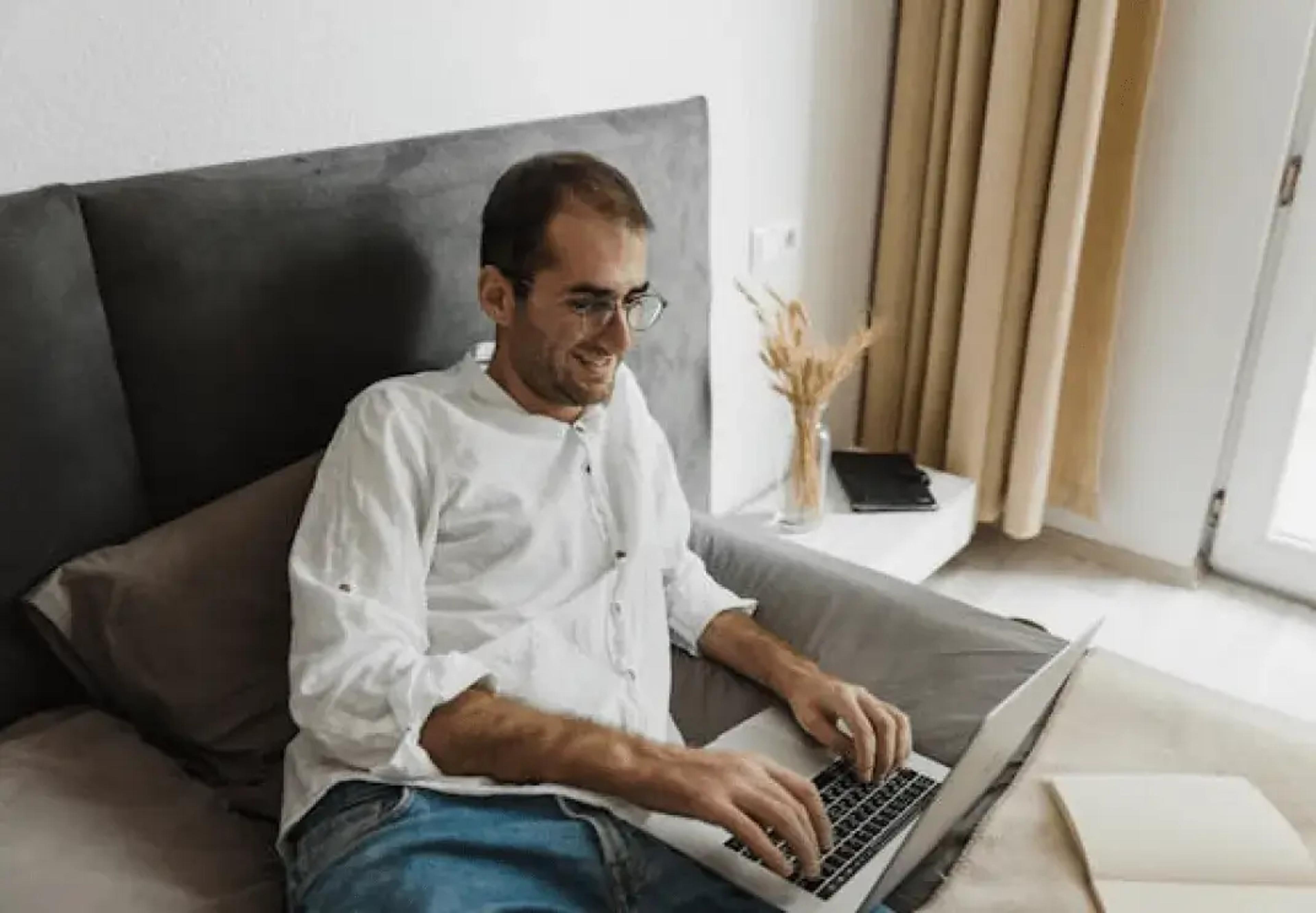 cash flow, slow season, seasonal business, off season, peak season, business, peak months, cost, perfect time, deal, expect, free, team, marketing, summer, website, customers, sales, customer base, low season