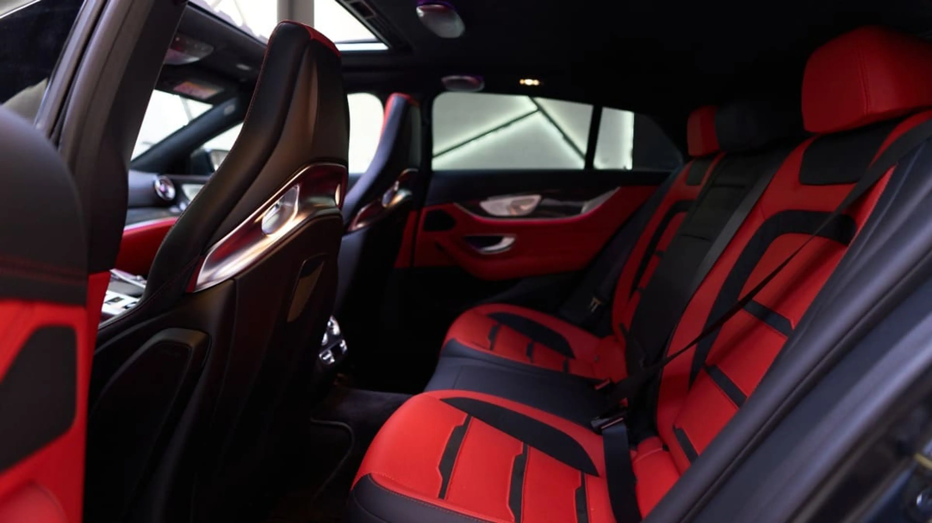 Mercedes AMG GT63 S 3