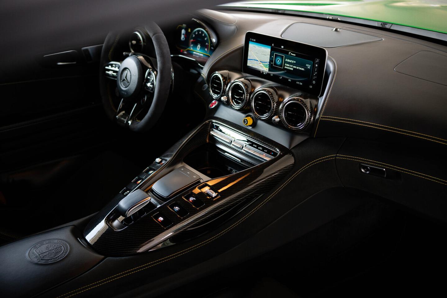 Mercedes AMG GTR 4