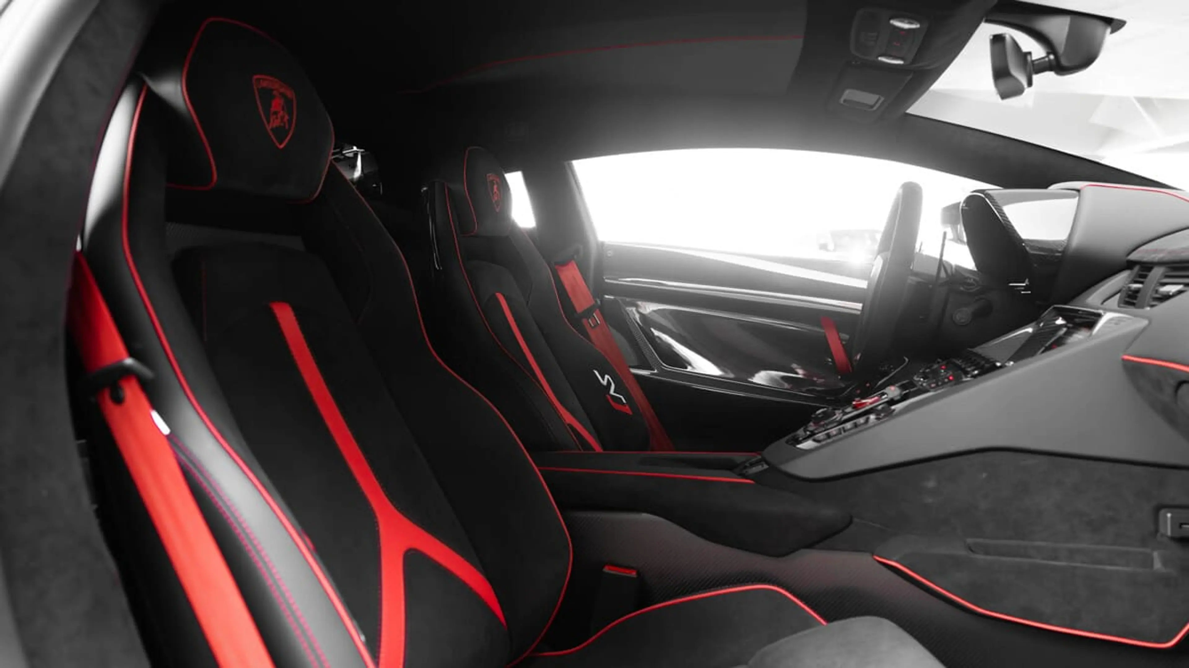 Lamborghini Aventador SVJ 4