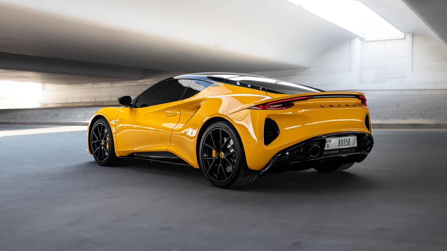 Lotus Emira 2