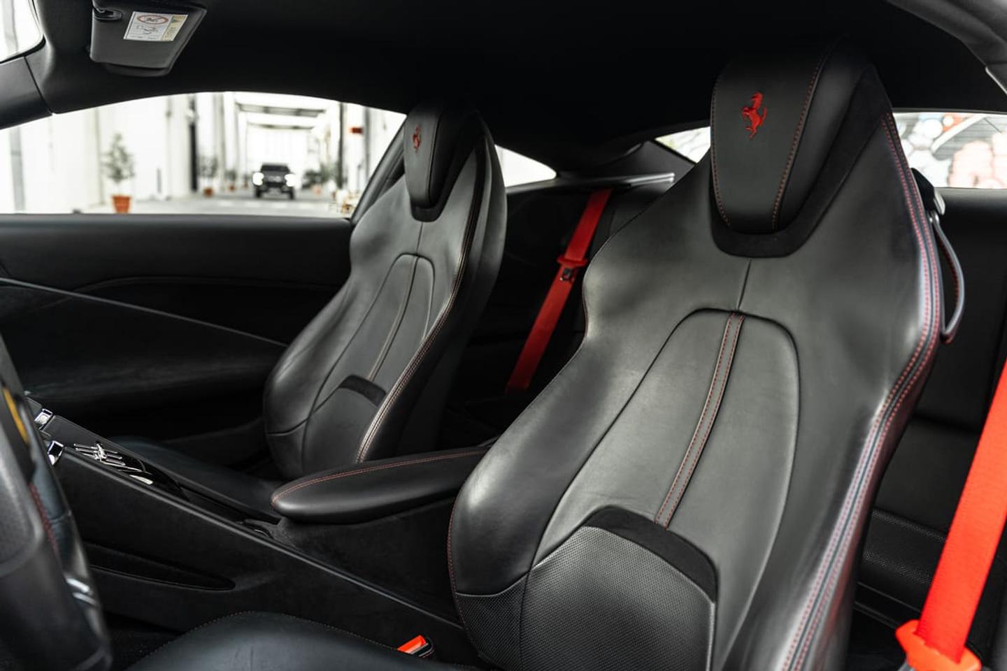 Ferrari Roma 4
