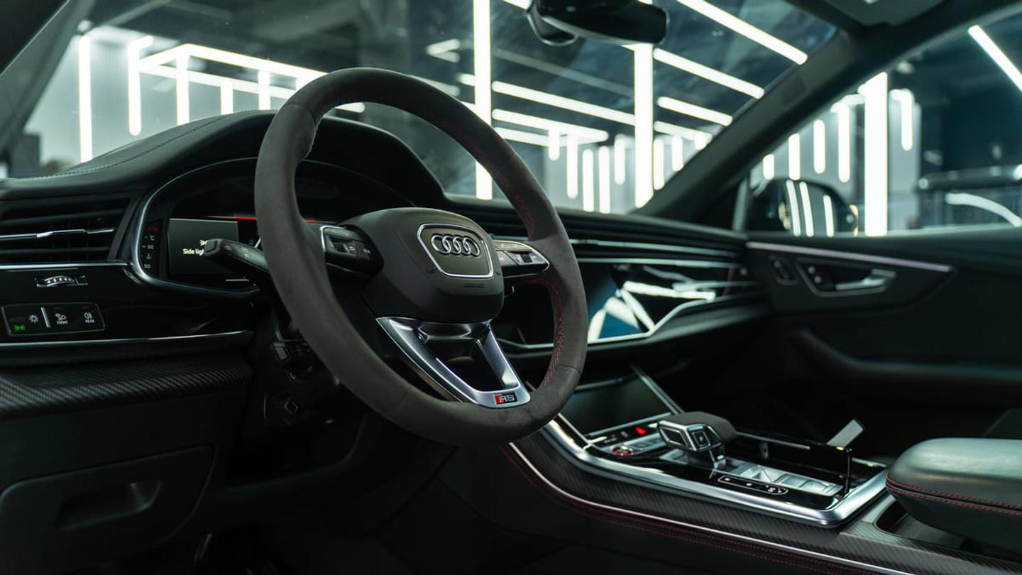 Audi RSQ8 3