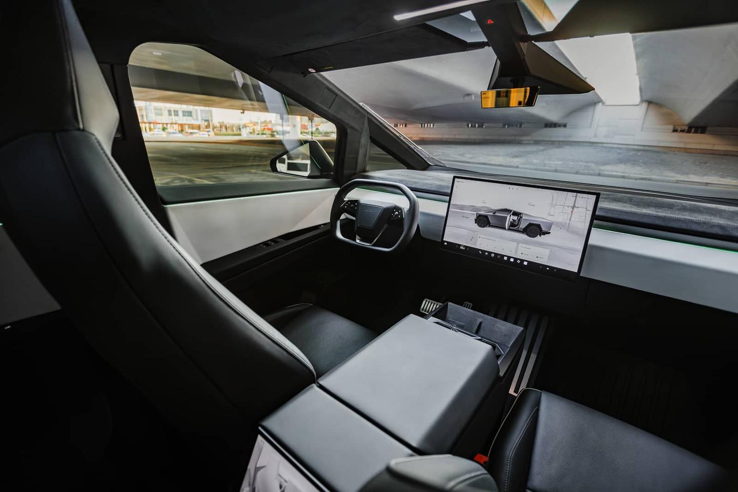 Tesla Cybertruck 4