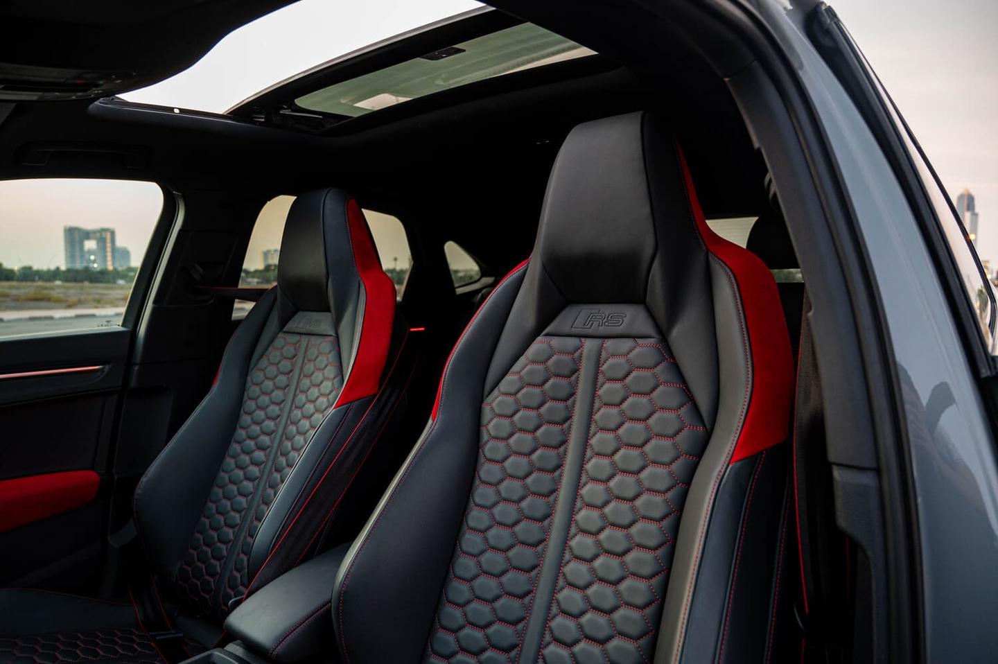 Audi RSQ3 4