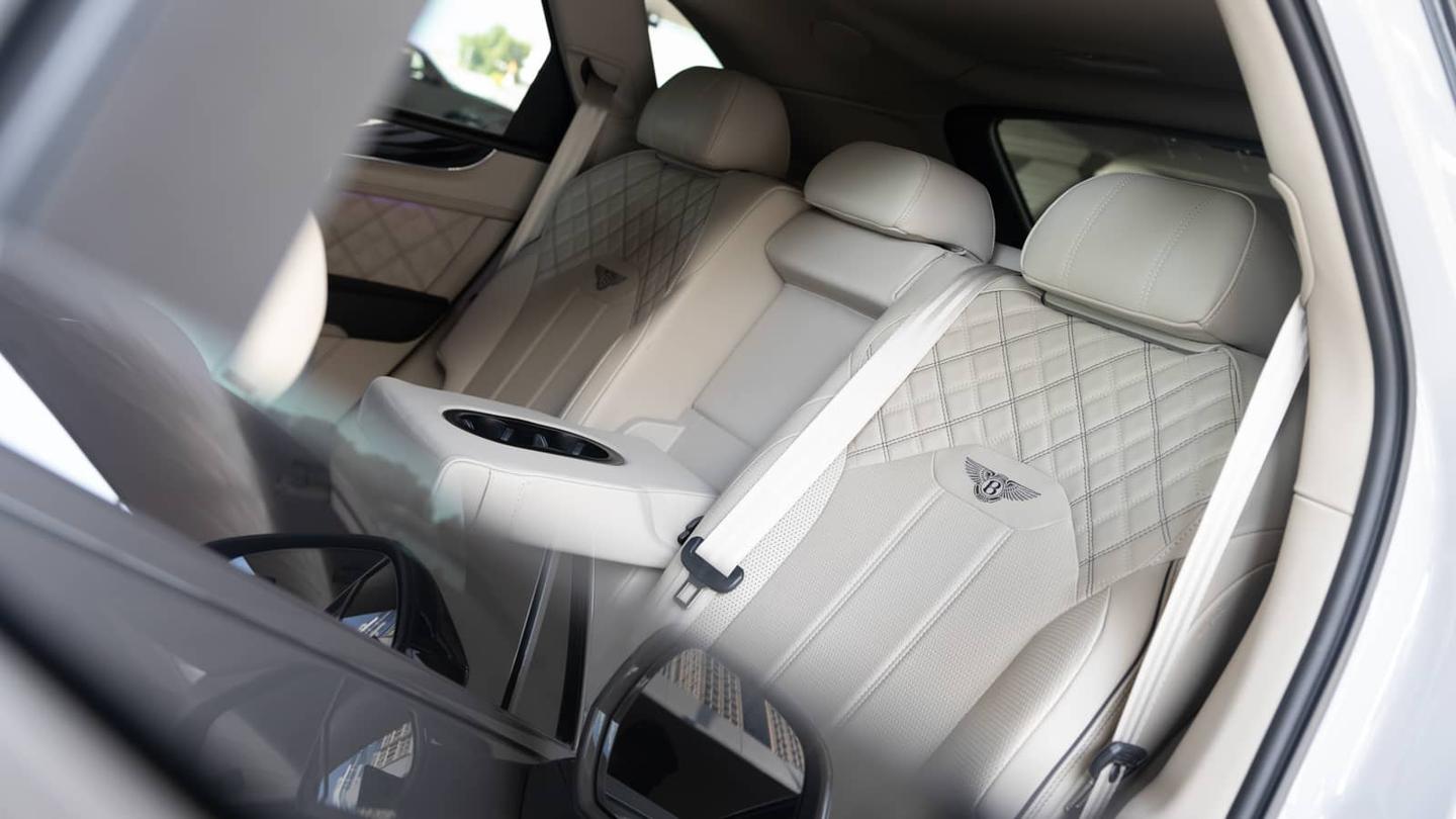 Bentley Bentayga 4