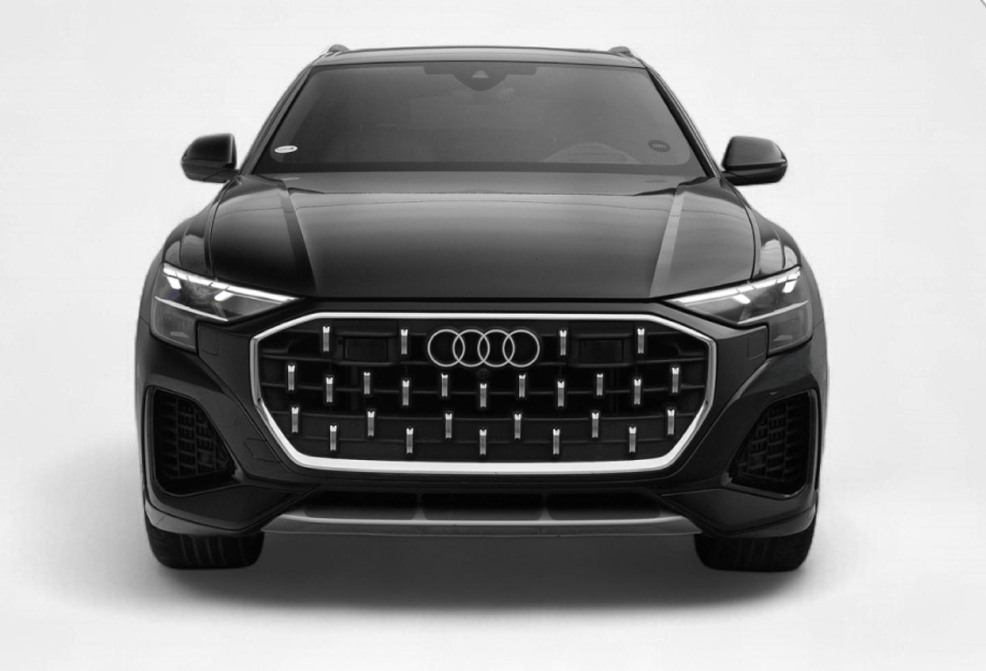 Audi Q8 3