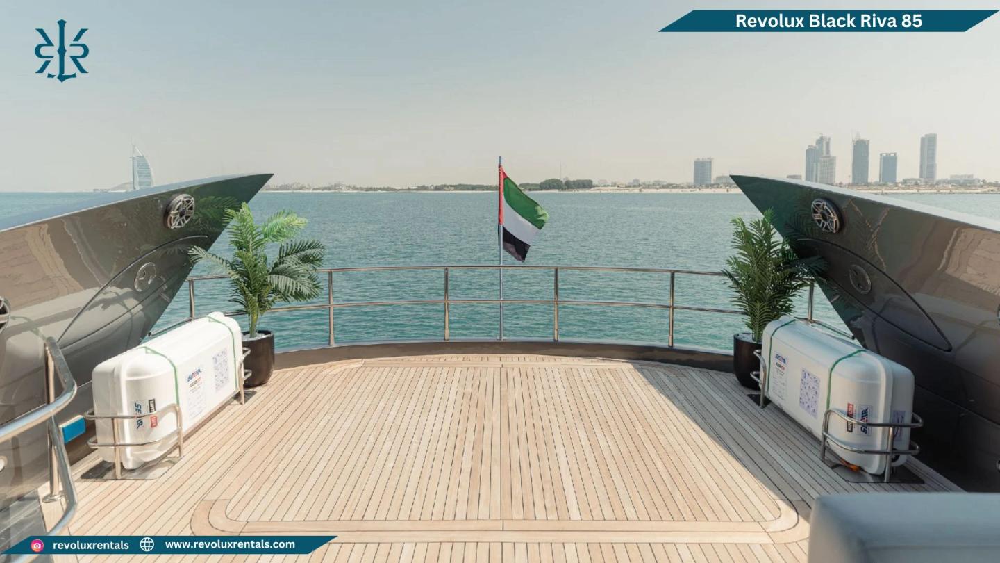 Black Riva 85 3