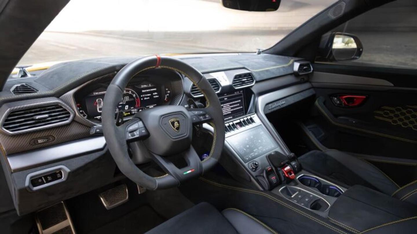 Lamborghini Urus Performante 4