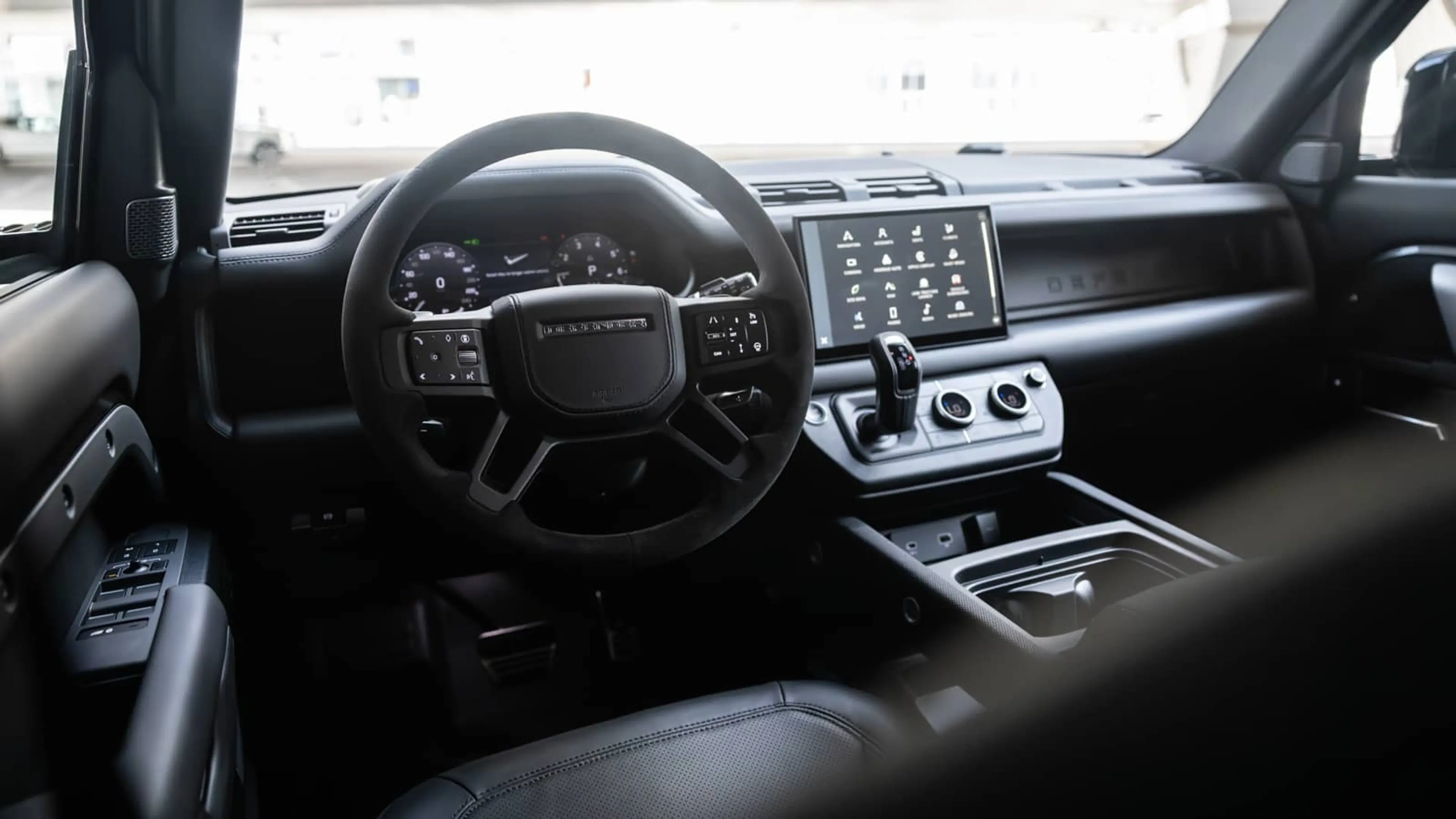 Land Rover Defender 3