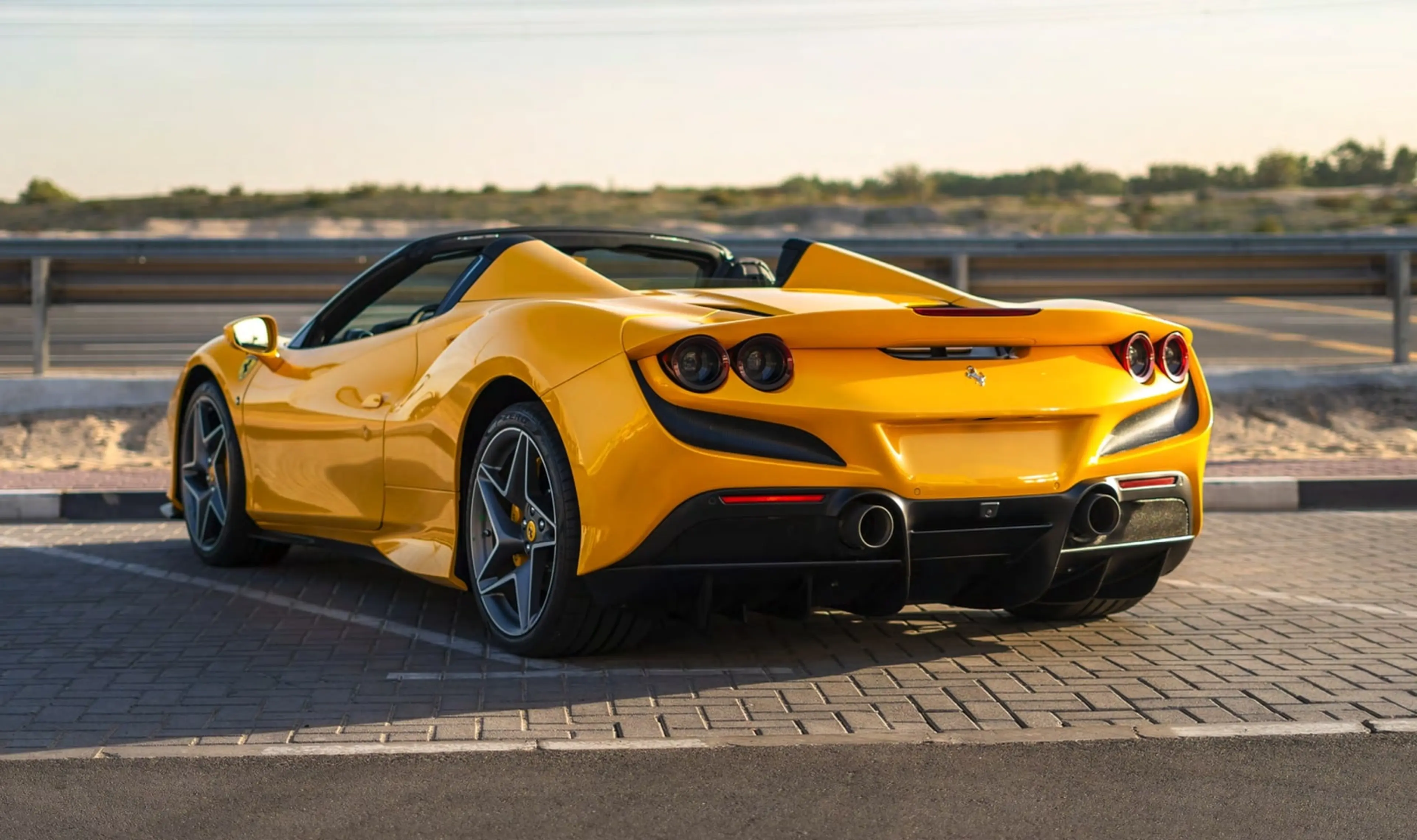 Ferrari F8 Tributo Spyder 2