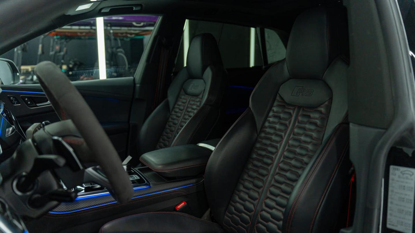Audi RSQ8 4