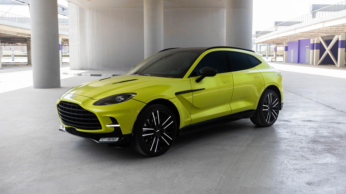 Aston Martin DBX 707