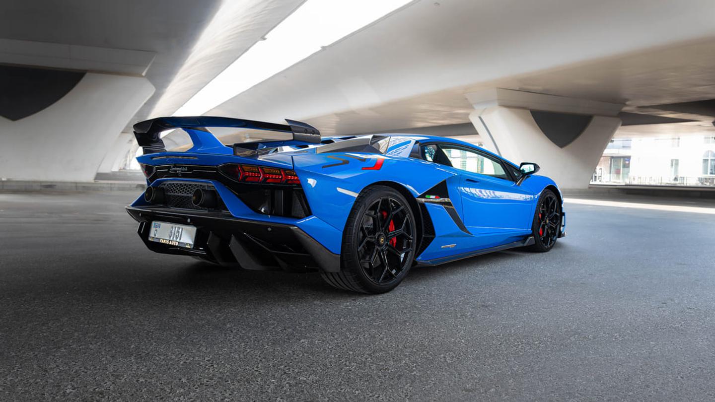 Lamborghini Aventador SVJ 2