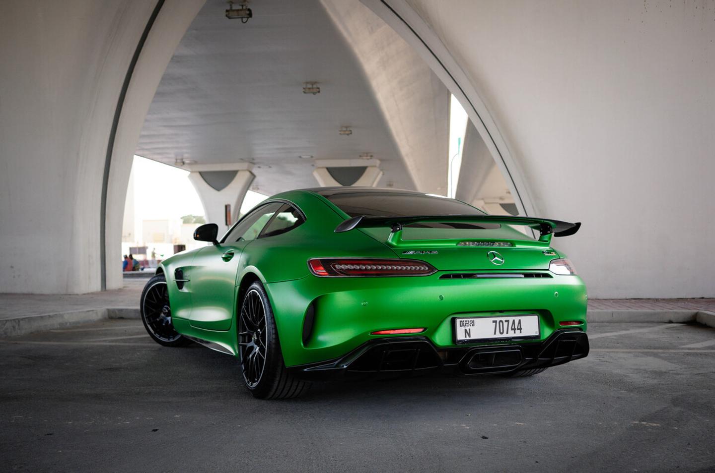 Mercedes AMG GTR 2