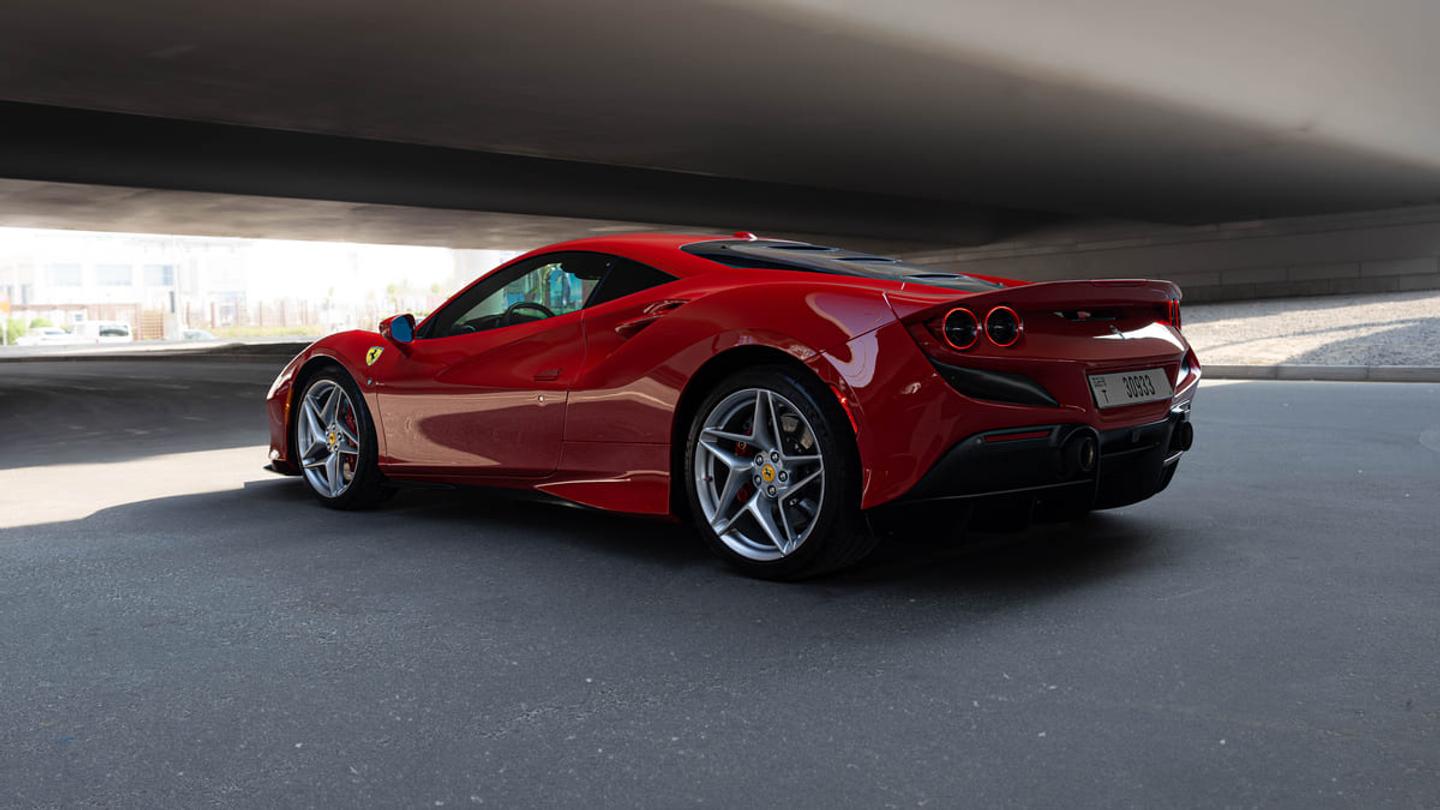 Ferrari F8 Tributo 2